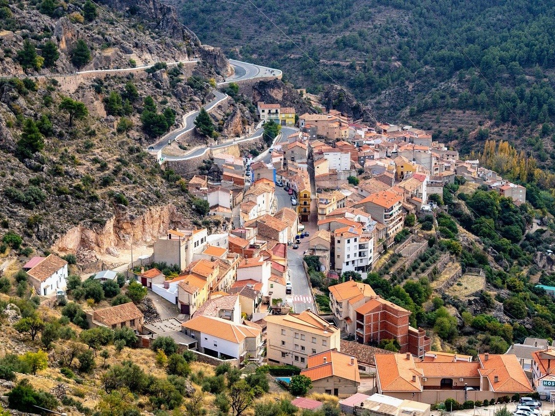 Los Pueblos M S Bonitos De Albacete Con R O Una Ruta Por La