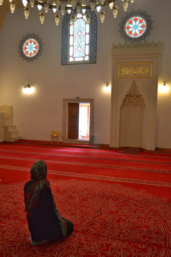 Qué ver en Sofía - Mezquita Banya Bashi con cúpula y minaretes