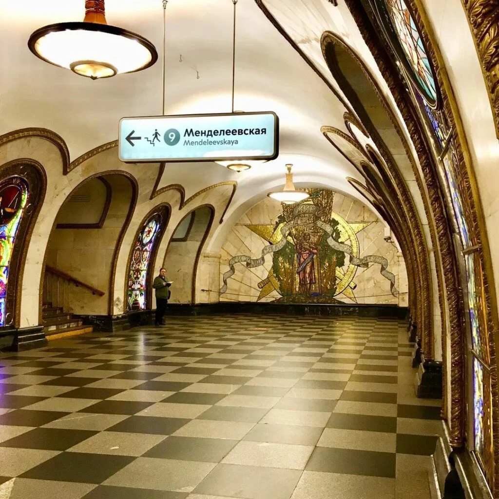 🇷🇺 Las estaciones más bonitas del metro de Moscú, Rusia 🚊 117904489 1684228505066892 3171906025401519156 N 1024x1024