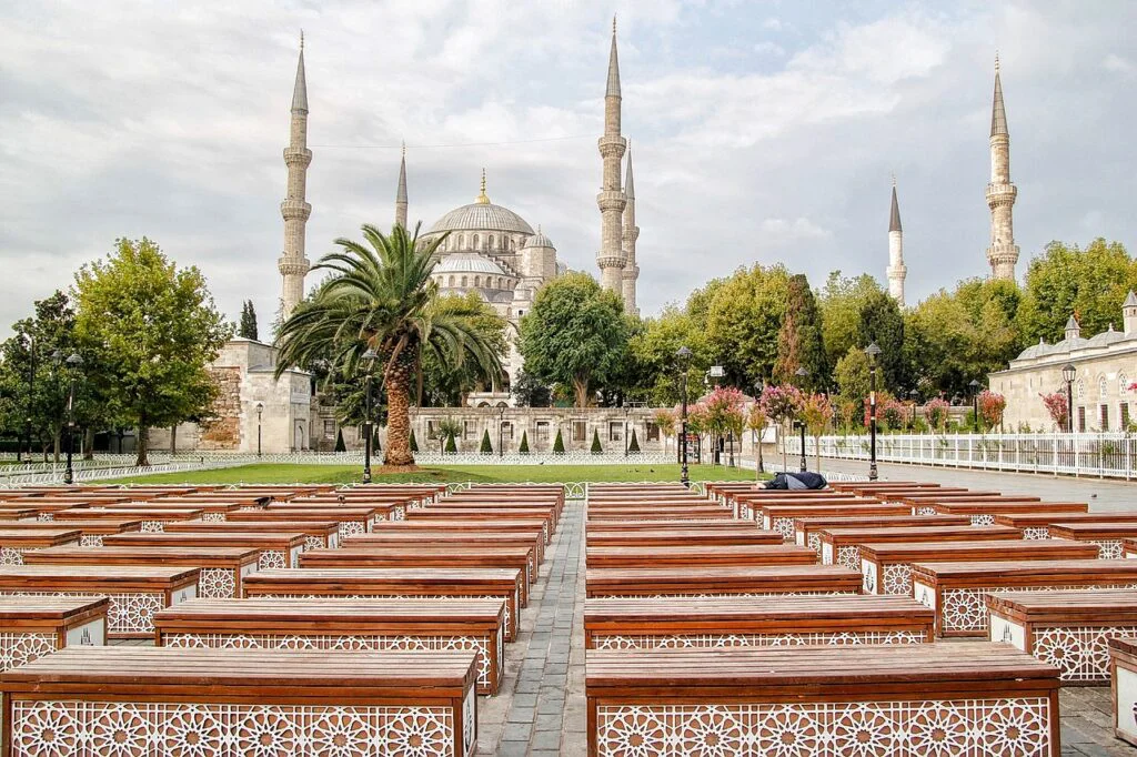 🇹🇷 La Mezquita Azul de Estambul: un impresionante monumento que deslumbra a turistas de todo el mundo Istanbul 3198569 1280 01 1024x682