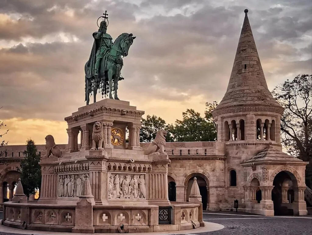 Los 10 lugares más bonitos de Hungría que no te puedes perder 330068453 541064984862638 8549052619101341223 N.webp 01 1024x769