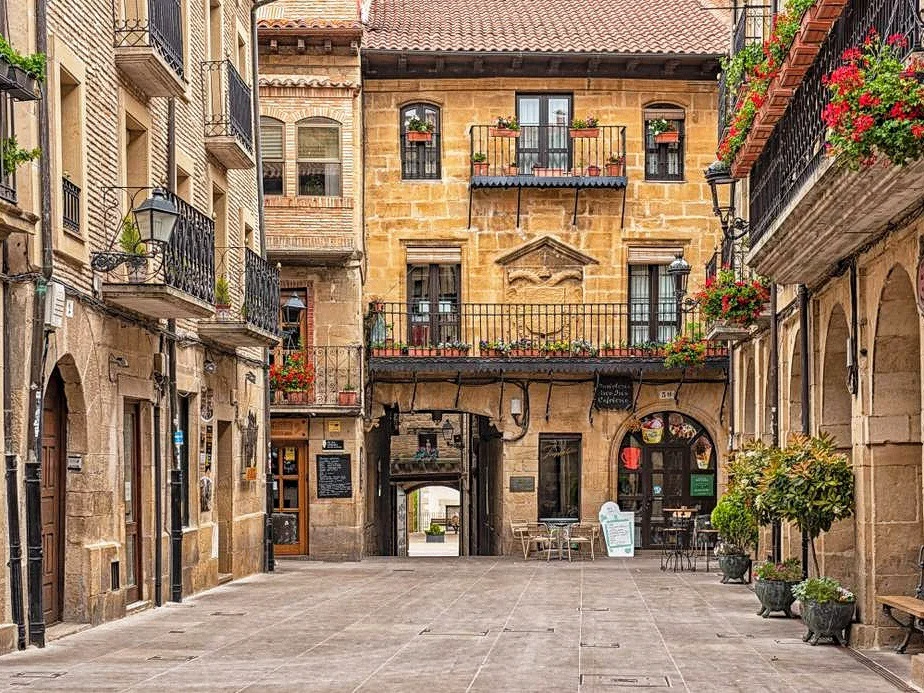 Los 5 pueblos más bonitos de Álava que tienes que visitar 339668913 3403929663186217 2451169313541699320 N 01