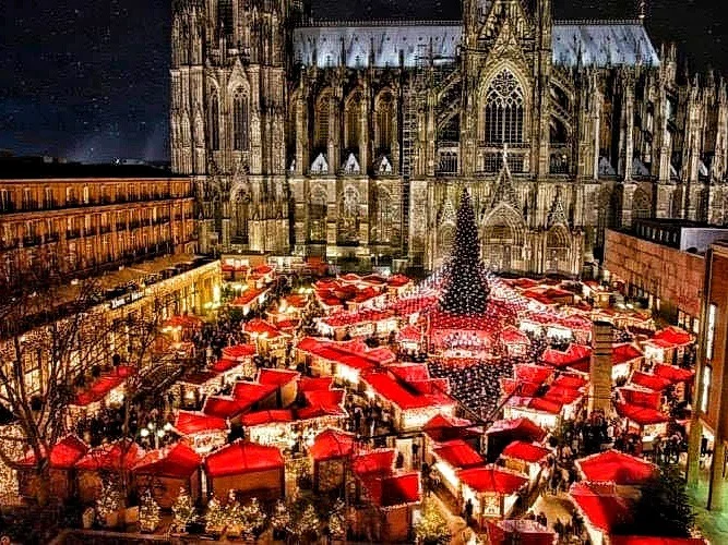 Mercado navidad Colonia catedral luces invierno alemania