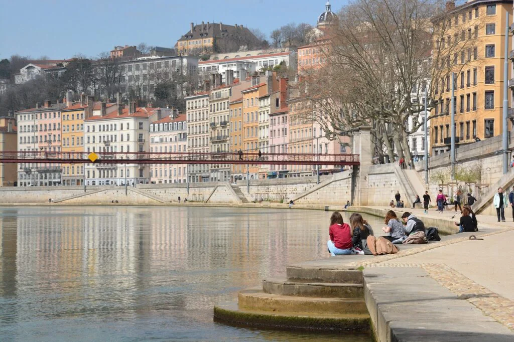 Los 10 lugares más famosos que ver en Francia Vieux Lyon calles empedradas arquitectura renacentista