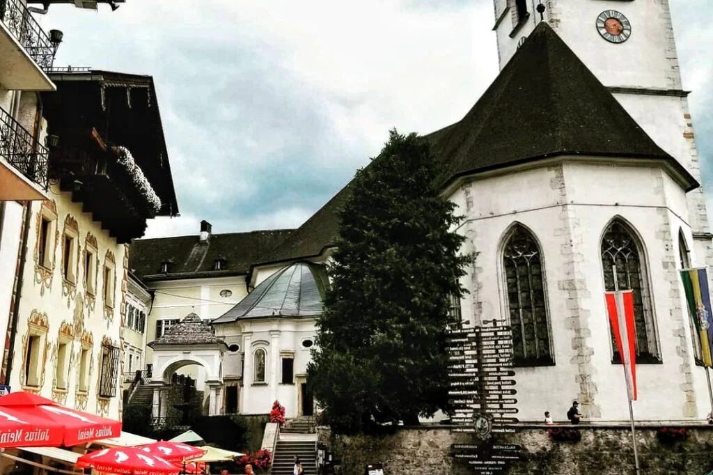 St Wolfgang pueblo bonito Austria lago